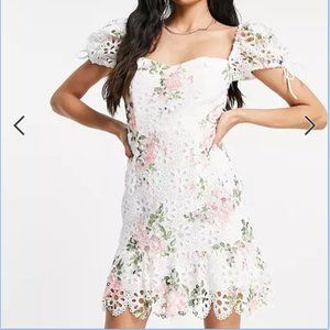 Floral lace mini dress with puff sleeves in pink and white